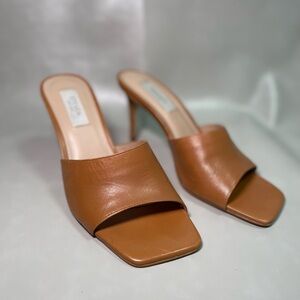 Steve by Steve Madden Square Toe Pump